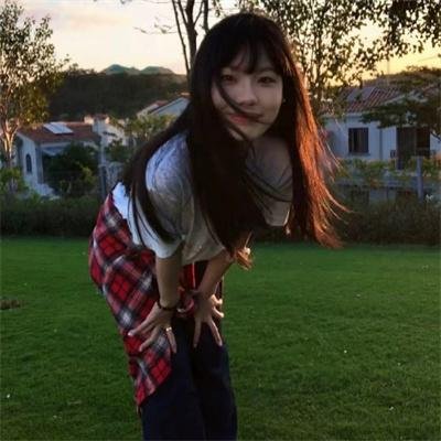 村里来了个直播女神